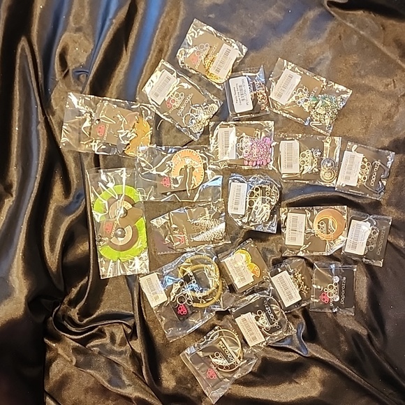 paparazzi Jewelry - NWT PAPARAZZI JEWELRY -Earrings